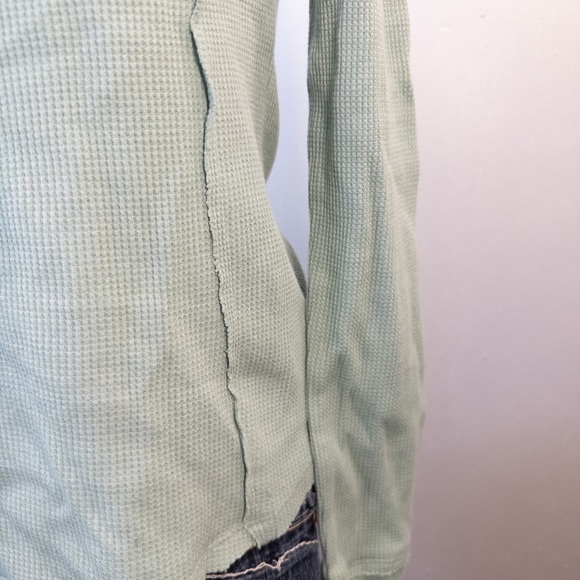 Sundance Small Top Sage Green Thermal Lace-Up Long Sleeve Raw Edge Like New - Picture 5 of 8
